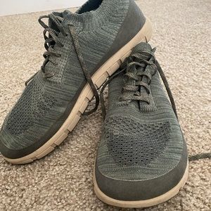Altra mens running shoe